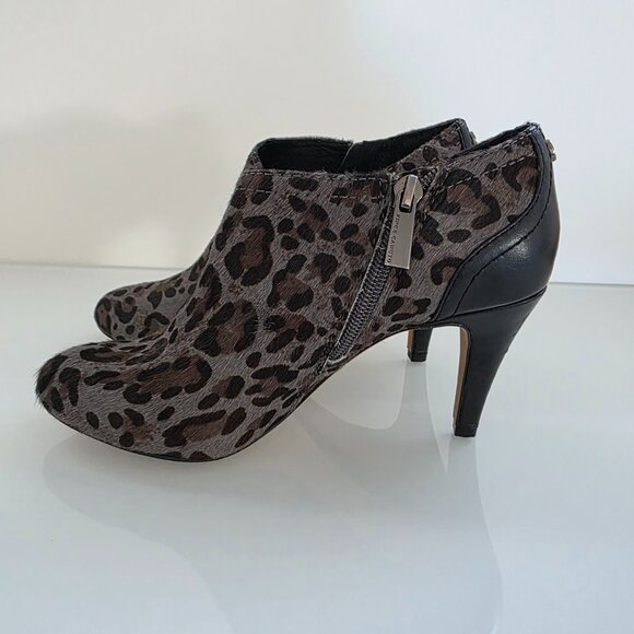 Vince Camuto Leopard Print Calf Hair Booties ๐โจ Size 5 - Picture 6 of 15